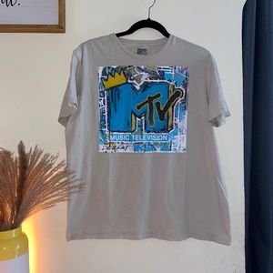MTV - Size Large